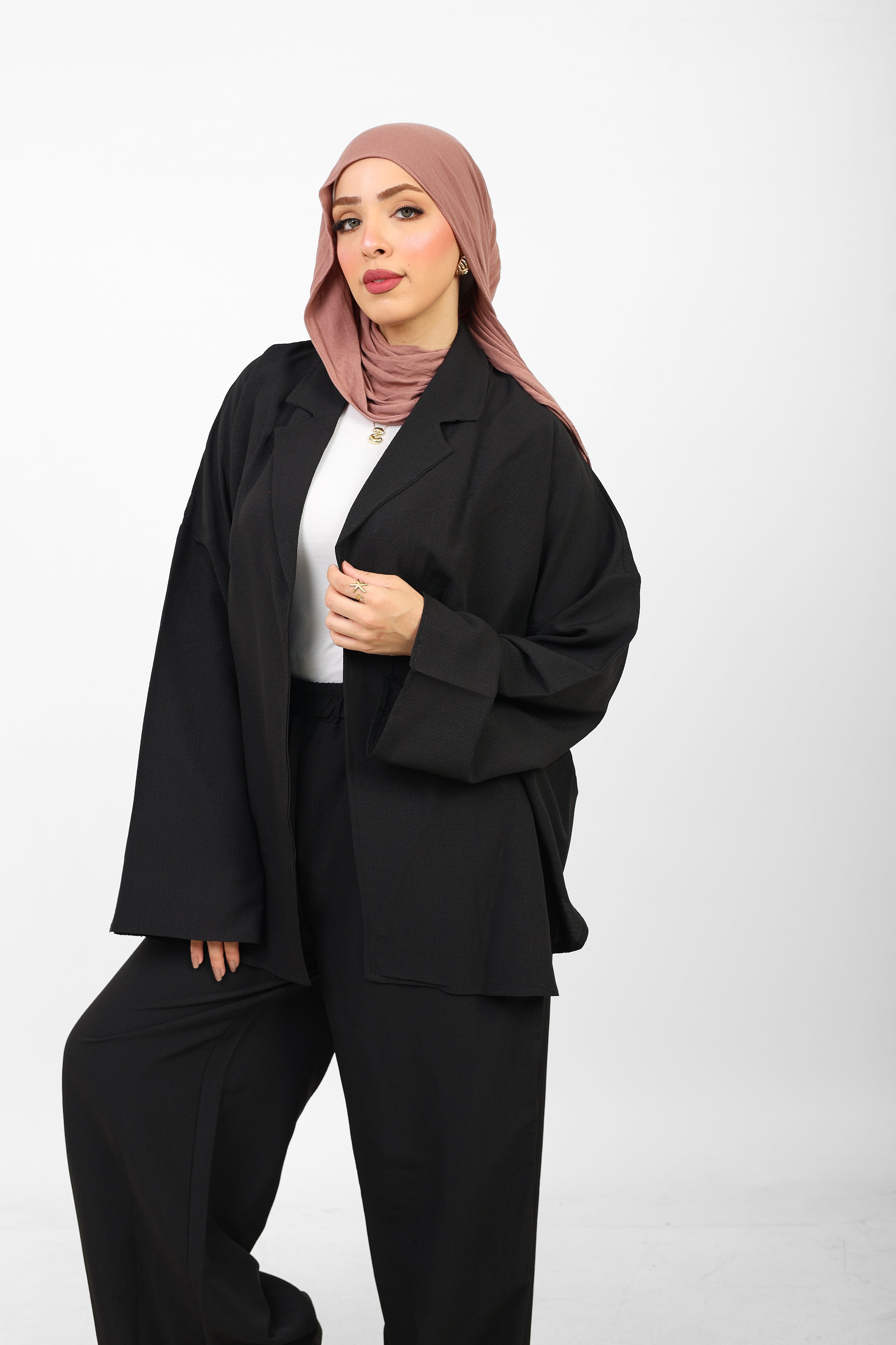 Leora suit سوت ليورا